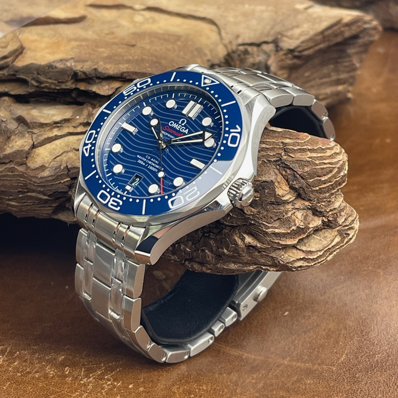 Omega - Seamaster Diver 300 M  - UNGETRAGEN - Box/Papiere 2026 - Ref. 210.30.42.20.03.001