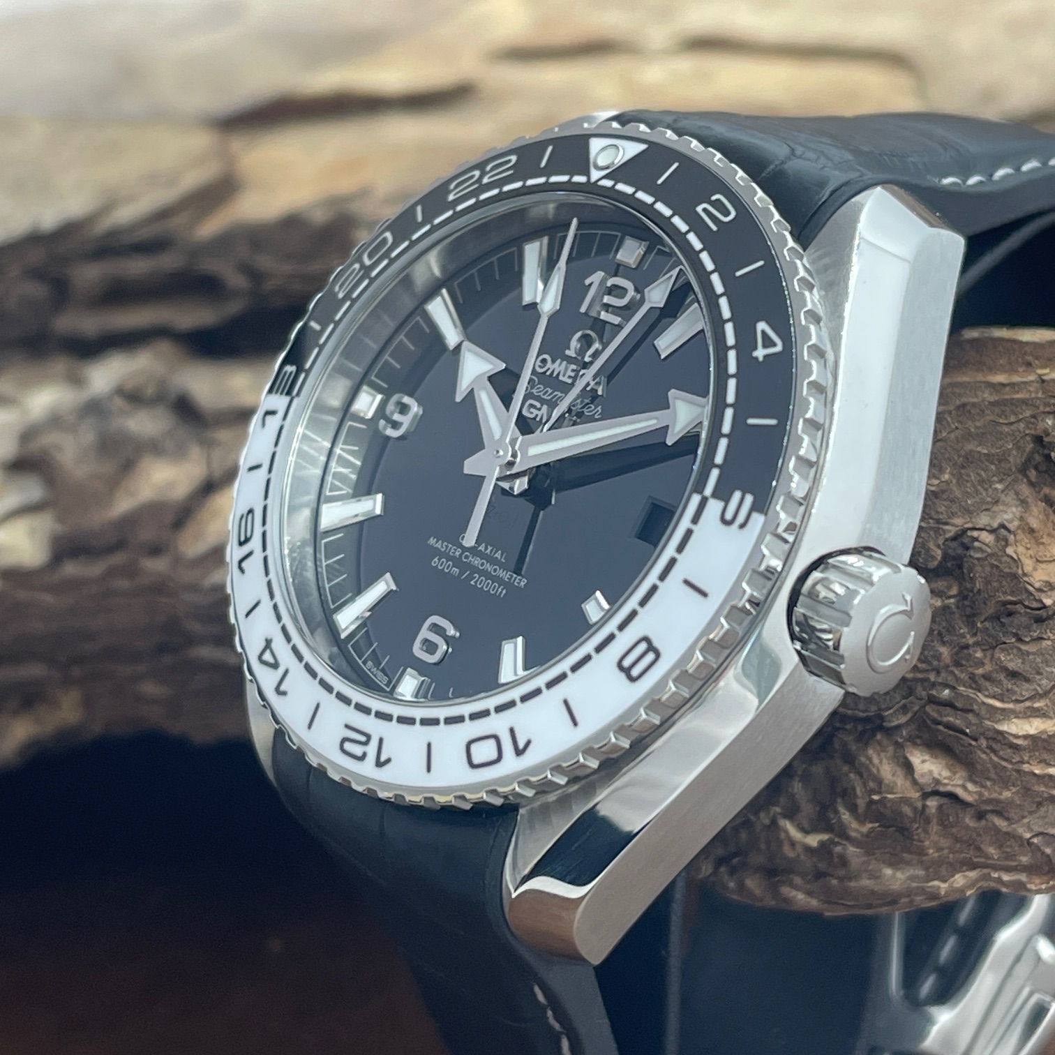 Omega Seamaster Planet Ocean 600M GMT 43.5mm - FULLSET 2024 - Ref. 215.30.44.22.01.001