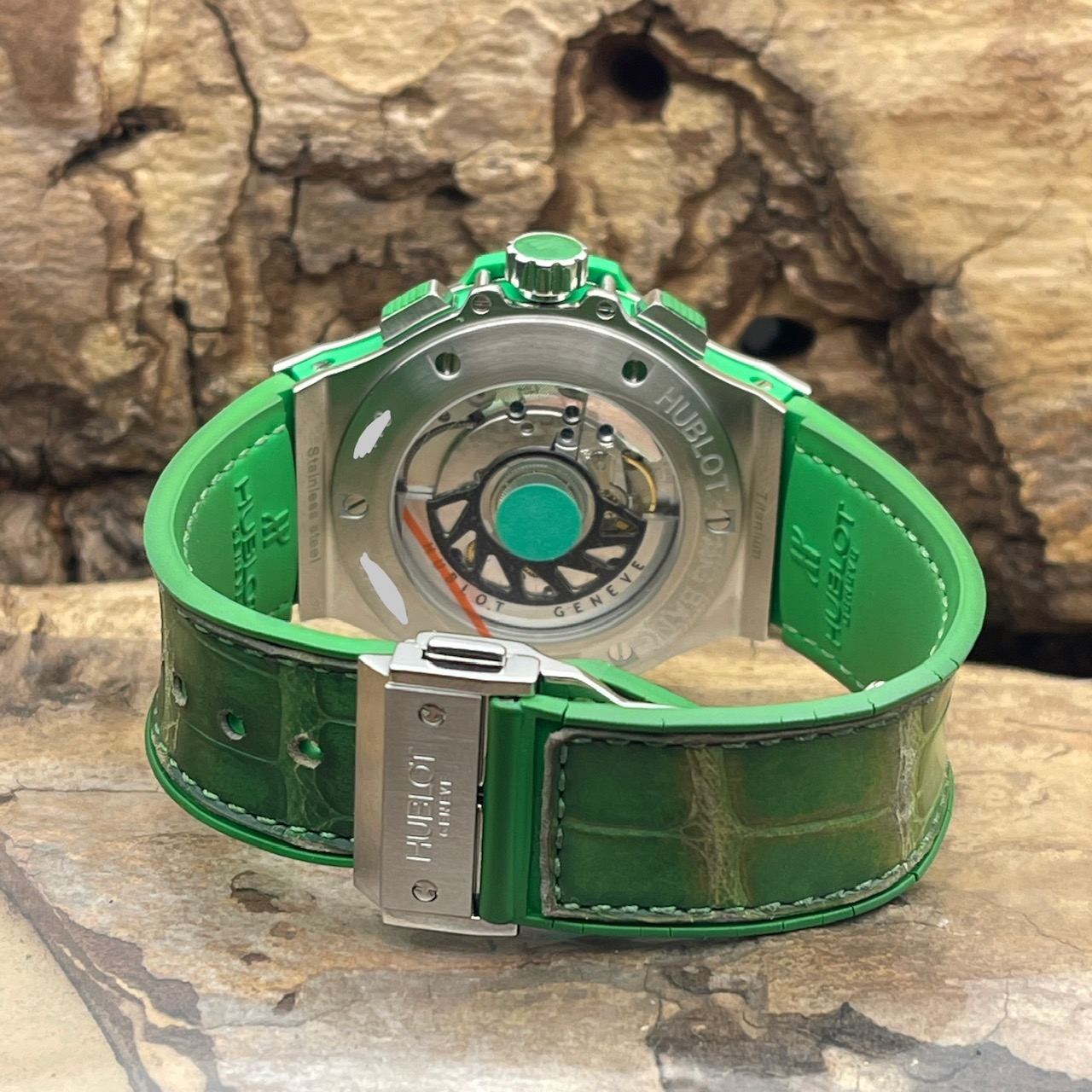 Hublot - Big Bang Tutti Frutti "Apple" - B/P 2012 - Ref. 341.SG.6010.LR.1922