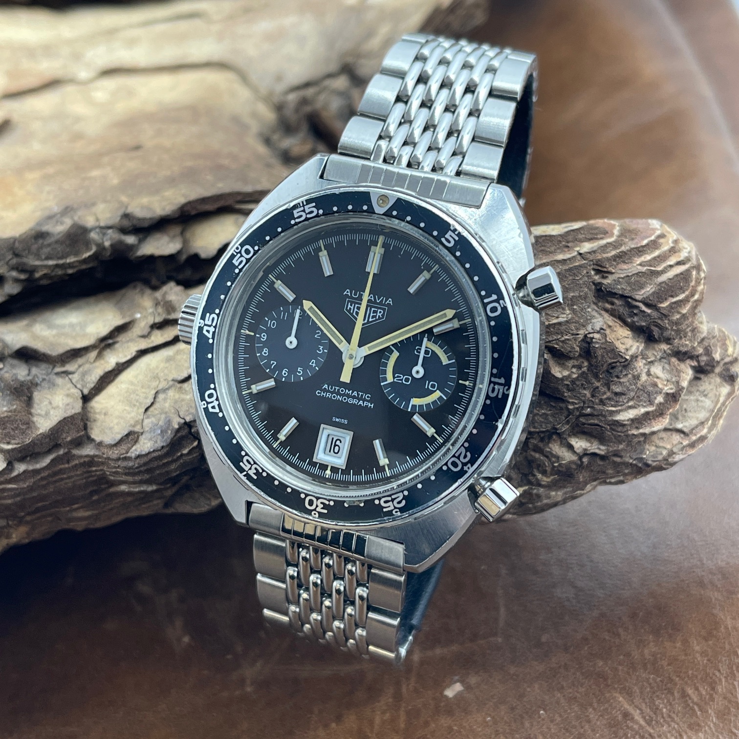Heuer - Autavia Cal. 12 - Ref. 1163V - Vintage mit schwarzem Ziferblatt in gutem unpolierem Zustand - Gesamtansicht der Uhr