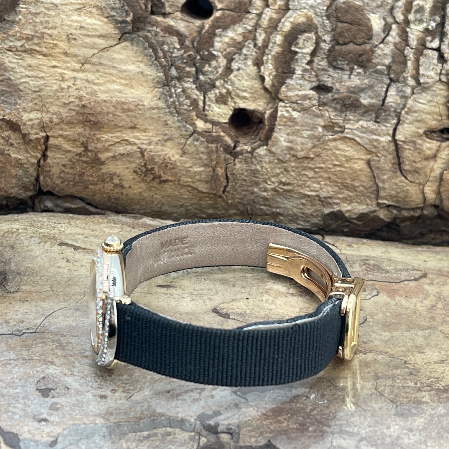Cartier - Trinity Diamond - FULLSET 1998 - Ref. 2357 - Gelb, Weiß und Rosegold 750 mit weißem Zifferblatt in sehr gutem Zustand - Stoffarmband