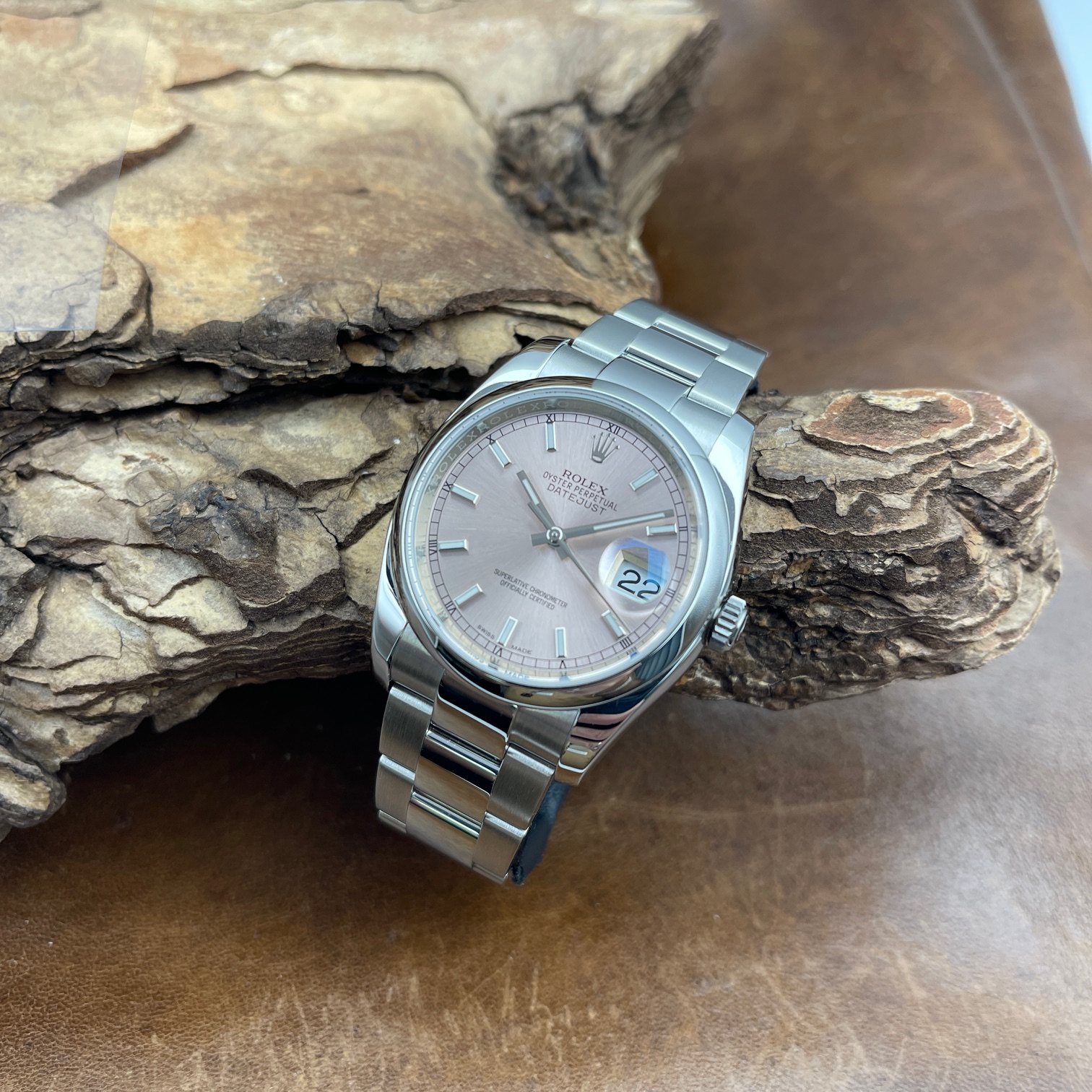 Rolex - Datejust 36 - Edelstahl mit Rosa Zifferblatt- Ref. 116200 - In Sehr Gutem Zustand - Gesamtansicht der Uhr