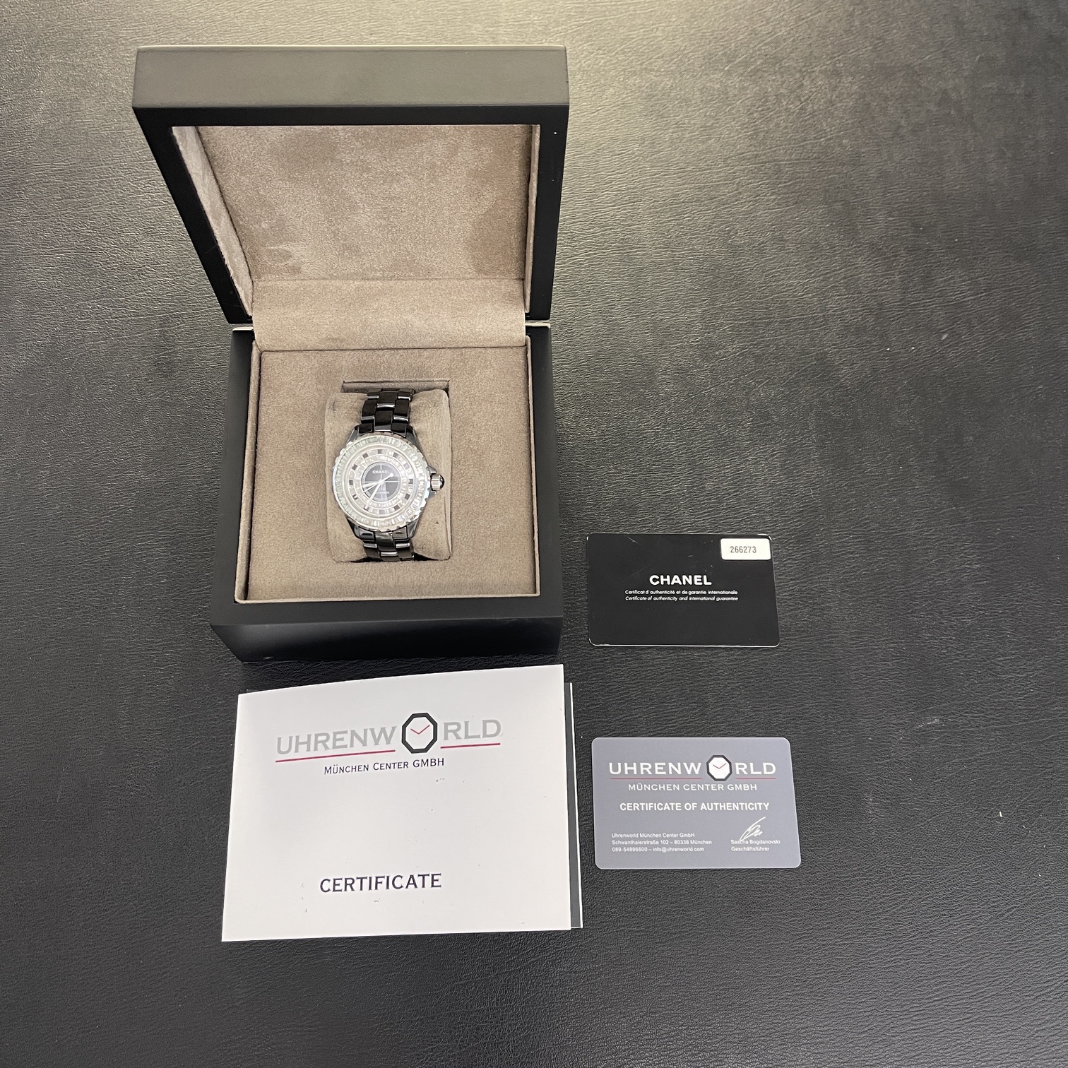 Chanel - J12 - Ref. J12/H2025 - Diamatbesatz Zifferblatt - Keramik/Stahl