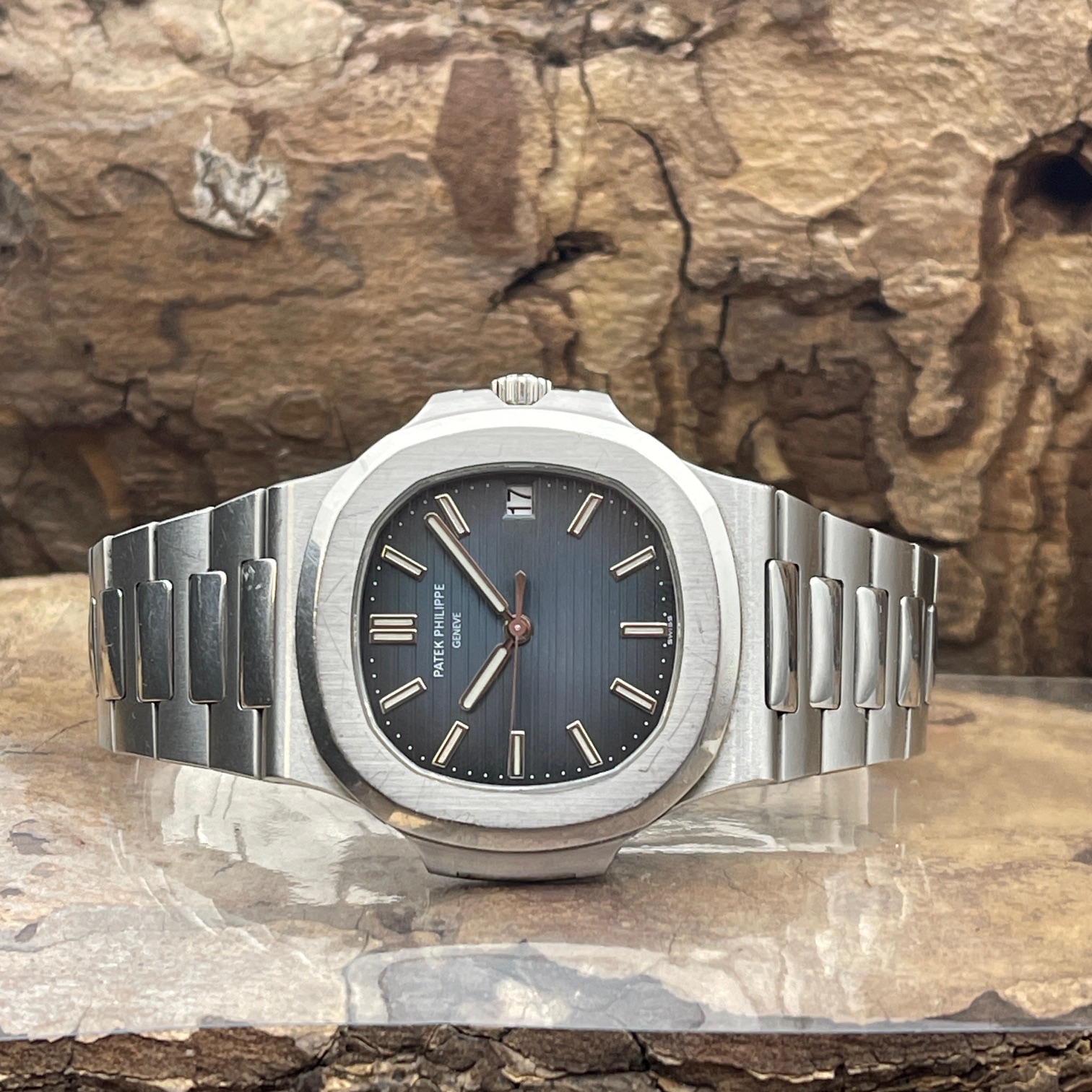 Patek Philippe - Nautilus - Ref. 5711/1A-001 - FULLSET 2011 - UNPOLIERT