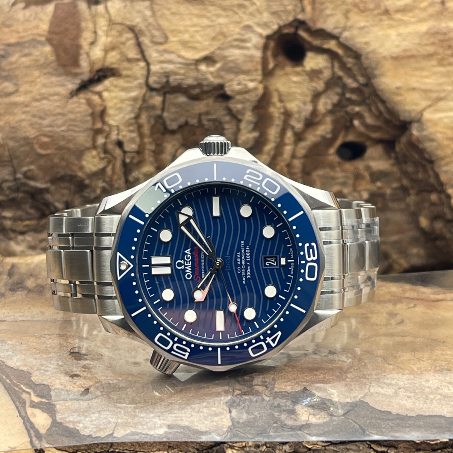 Omega - Seamaster Diver 300 M  - UNGETRAGEN - Box/Papiere 2026 - Ref. 210.30.42.20.03.001
