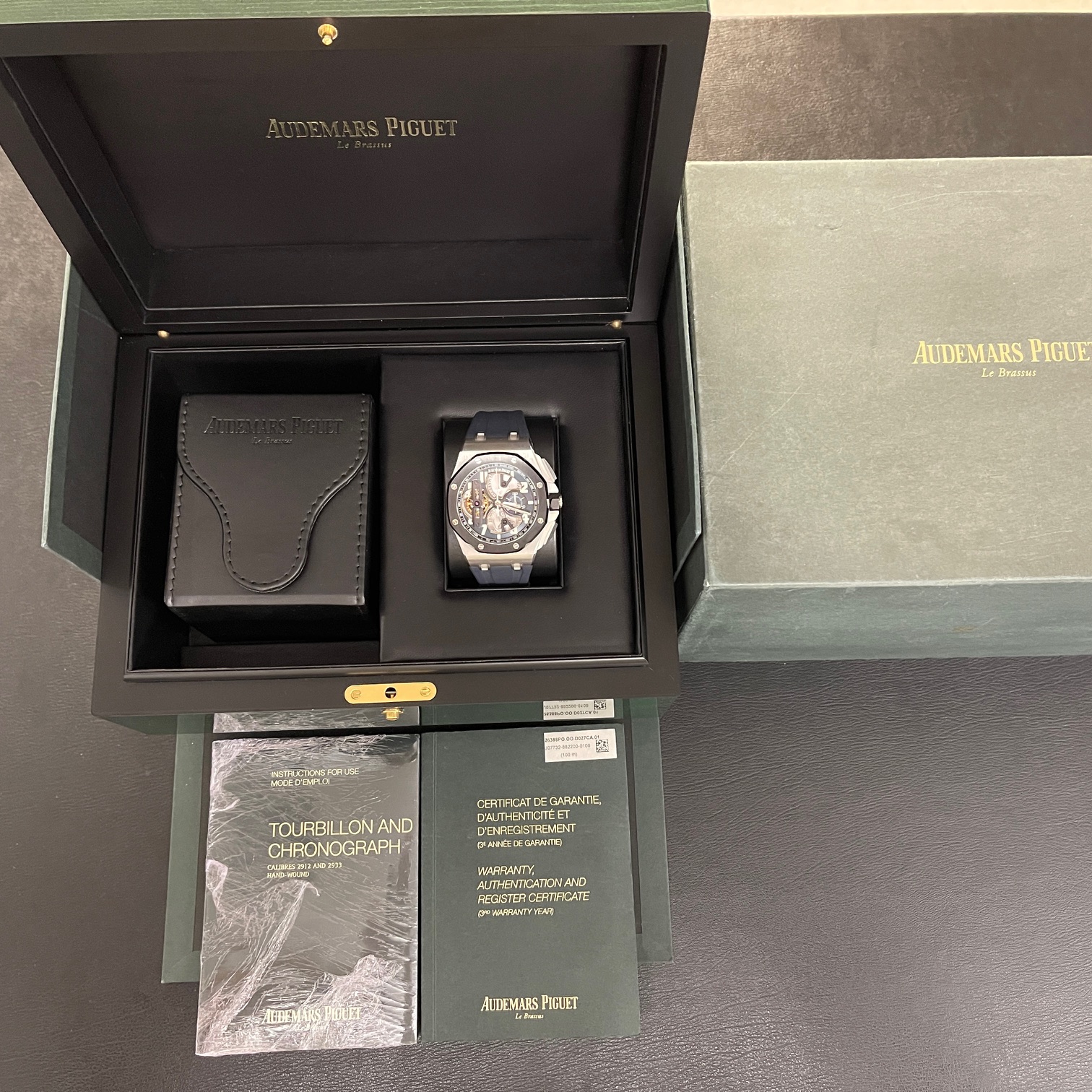 Audemars Piguet Royal Oak Offshore 44mm PLATIN FULL SET Ref. 26401PO.OO.A018CR.01