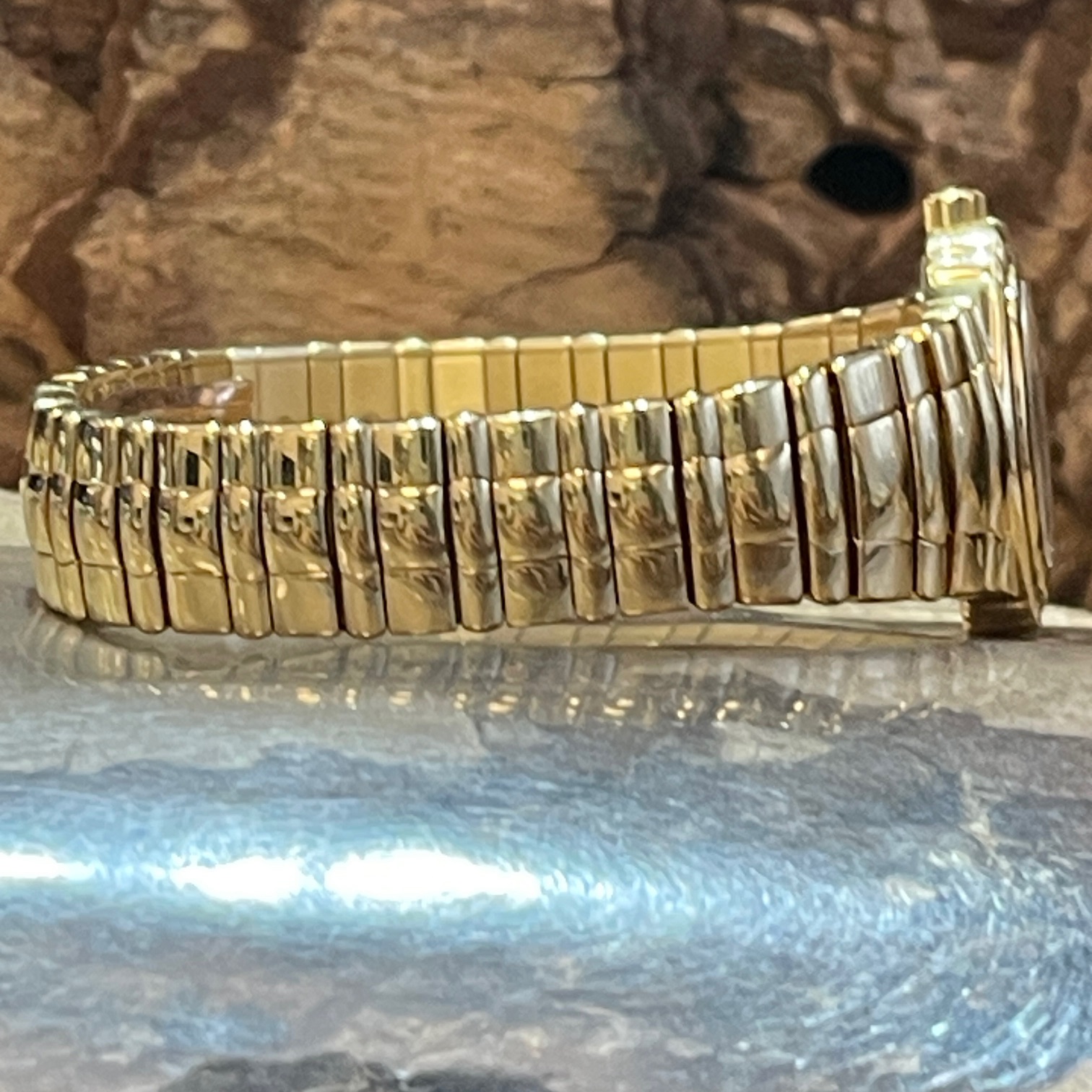 Piaget - Tanagra - 750er Gelbgold - Ref. 16033 M 401D -Weißes Zifferblatt in sehr Guter Zustand - Goldene Armband