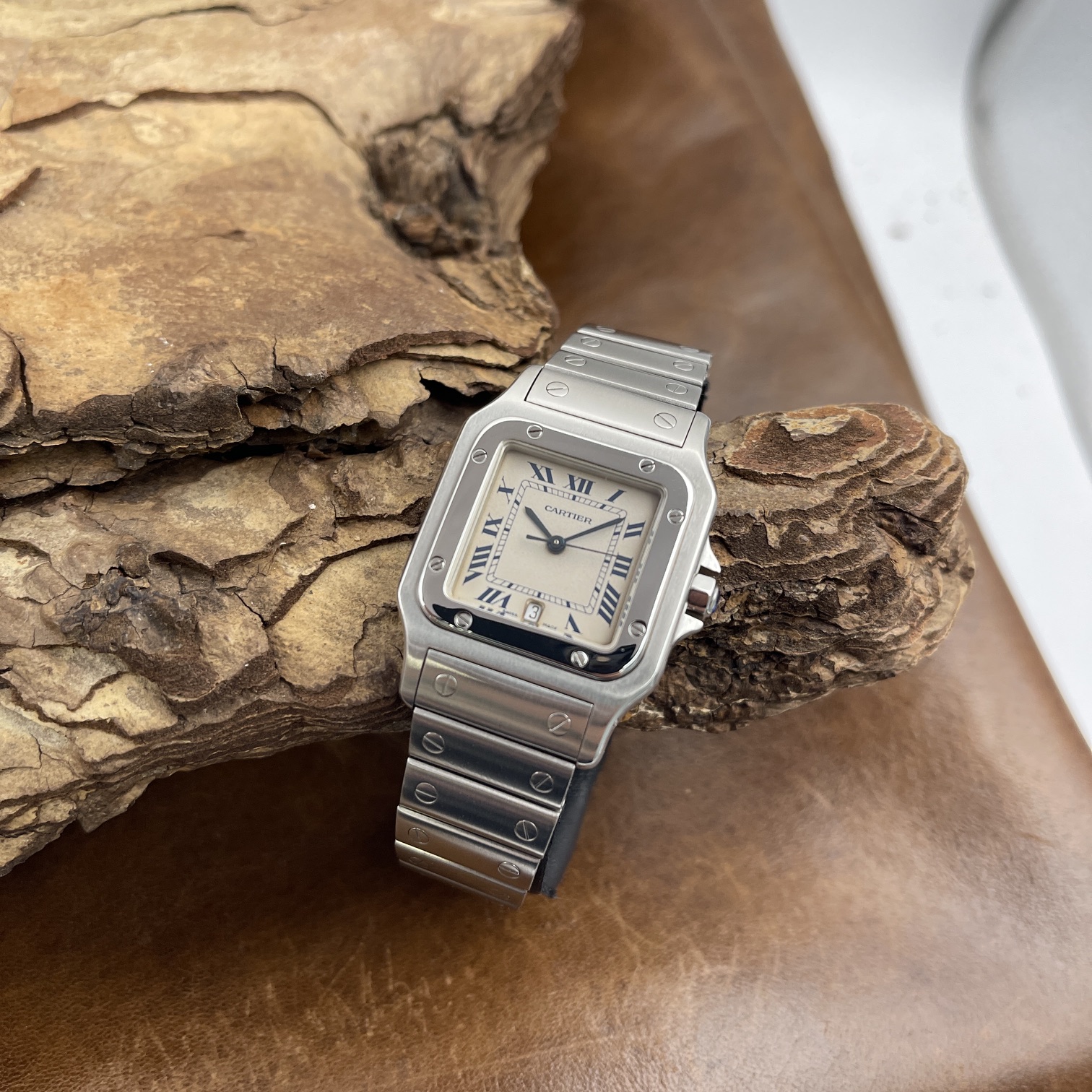 Cartier - Santos de Cartier - FULLSET - Ref. W20018D6 - Edelstahl mit cremweiß Zifferblat in sehr gutem Zustand - Gesamtansicht der Uhr
