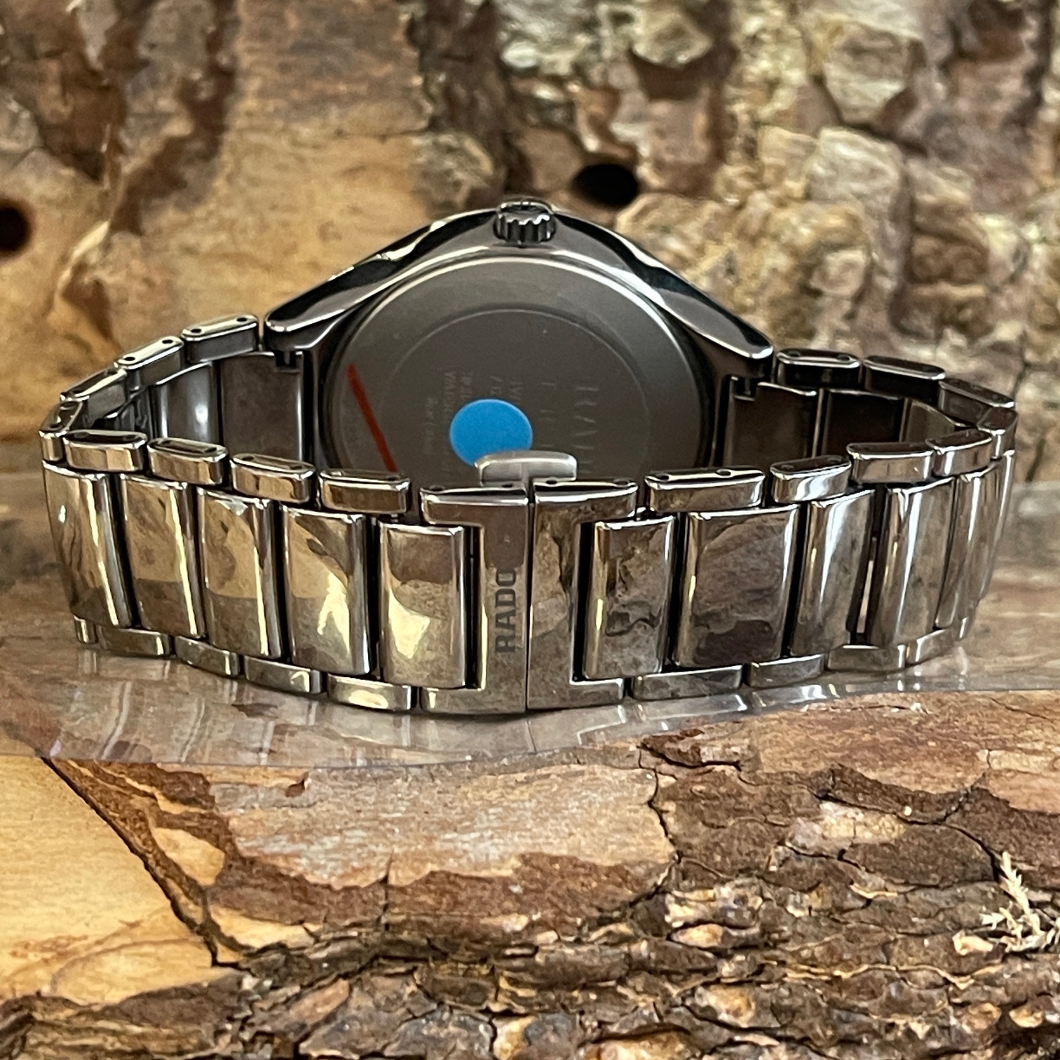 Rado True Automatic Diamonds - Box und Papiere - Ref. R27057732-Keramik mit schwarzem Zifferblatt in sehr guter Zustand - Rückseite der uhr mit Gehäuseboden und Faltschließe