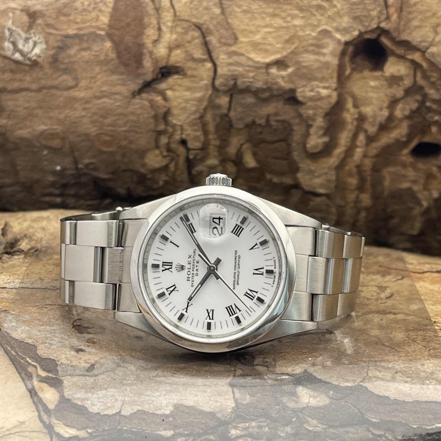 Rolex - Date 34 Stahl - weißes Tritium-Blatt - Ref. 15200, sehr guter Zustand in Stahl, Vintage - Liegendeansicht der Uhr