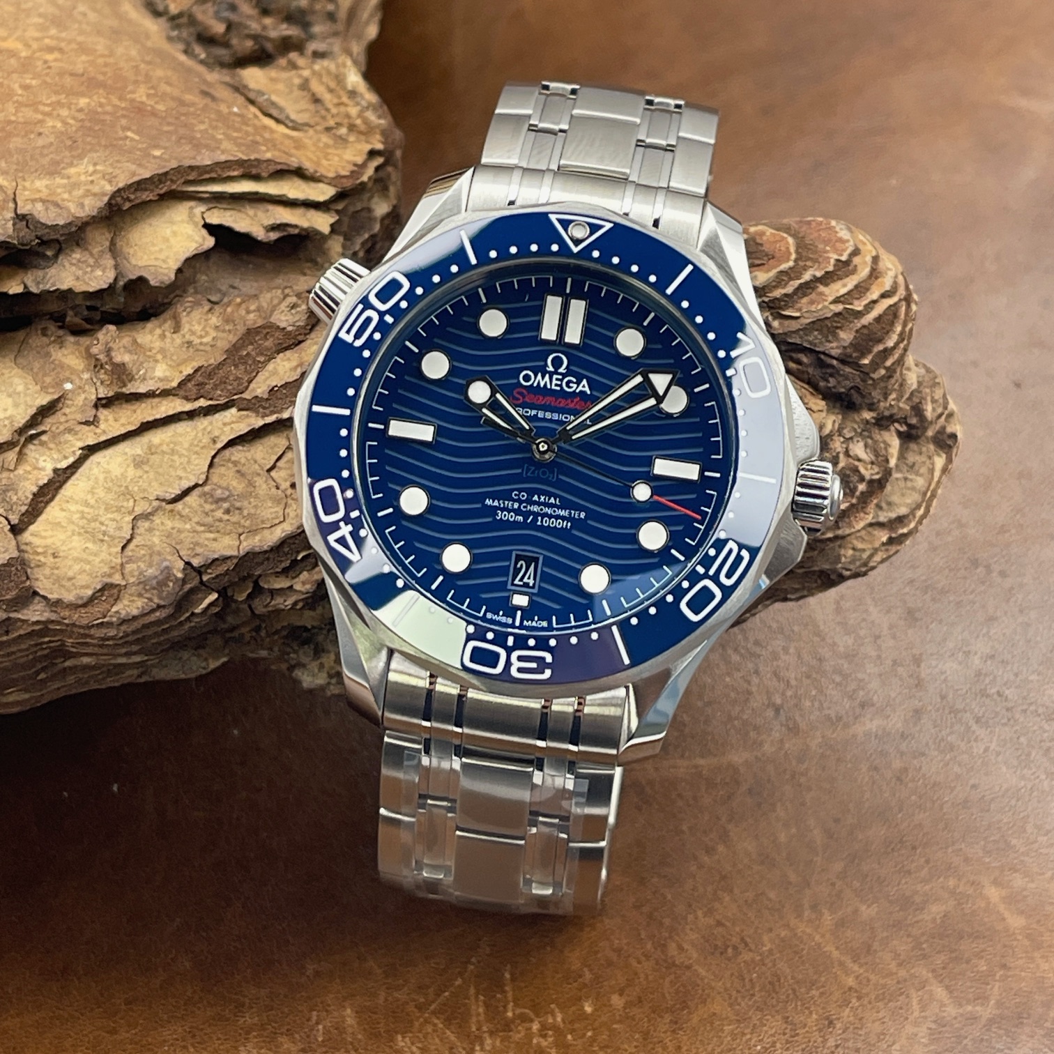 Omega - Seamaster Diver 300 M  - UNGETRAGEN - Box/Papiere 2026 - Ref. 210.30.42.20.03.001