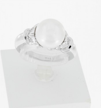Ring 14 k white gold with fresh water cultured pearl + brilliants ca. 0,35 ct.