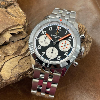 Breitling - Classic AVI Chronograph 42 Mosquito - FULLSET 2023 - Ref. Y23380