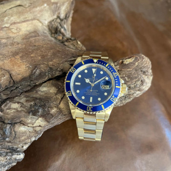 Rolex - Submariner Date - 18K Yellow Gold - Ref. 16618