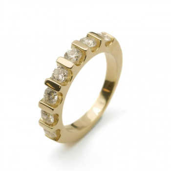 Ring 14 kt mit 7 Brillanten ca. 1,05 ct