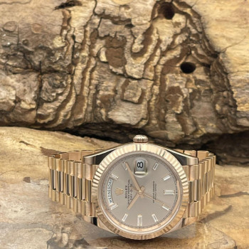 Rolex - Day-Date 40 Diamond-Dial - 750er Roségold - UNPOLIERT - FULLSET 2023 - Ref. 228235