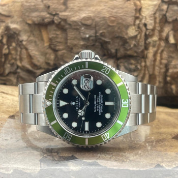 Rolex - Submariner Date "Kermit" - Box & Papers - Ref. 16610LV