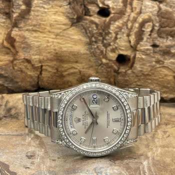 Rolex - Day-Date 36 Dia - 750er white gold - Dia-Bezel (AFTERMARKET) - FULLSET 2010 - Ref. 118339