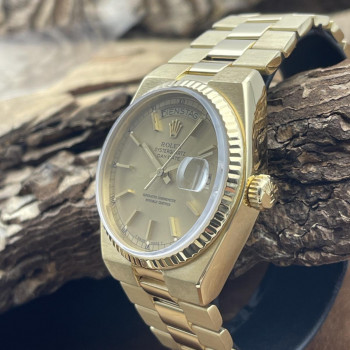 Rolex - Day-Date Oysterquarz 18Kt Gelbgold - Ref. 19018