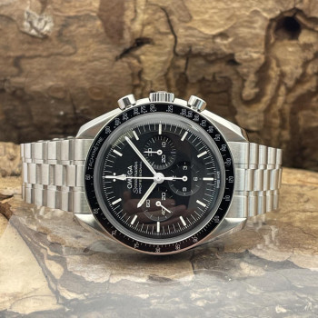 Omega - Speedmaster Professional Moonwatch - FULLSET 2023 - Ref. 31030425001001