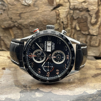 Tag Heuer Carrera Cal. 16 Chronograph Box und Papieren ,  Ref. CV2A10.FC6235