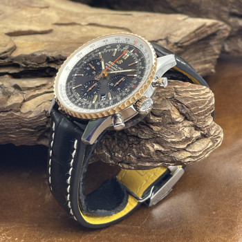 Breitling - Navitimer B01 Chrono 43 - VERKLEBT - FULLSET 2023 - REF. UB0121
