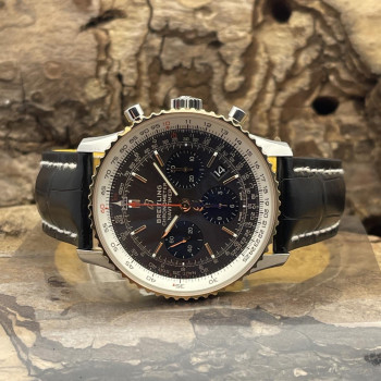 Breitling - Navitimer B01 Chrono 43 - VERKLEBT - FULLSET 2023 - REF. UB0121