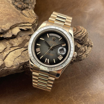 Rolex - Oyster Perpetual Day-Date II Roman - 18ct rosé gold - Ref. 218235