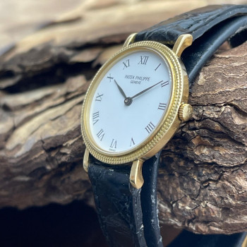 Patek Philippe - Calatrava Lady - 750er yellow gold - Ref. 4819