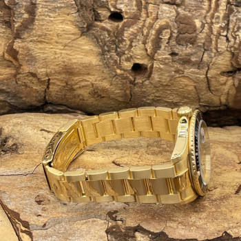 Rolex - Submariner Date - 18Kt Gelbgold - Ref. 16618