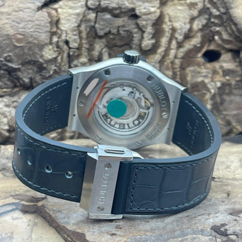 Hublot - Classic Fusion 42 Titan - UNGETRAGEN - Ref. 542.NX.7071.LR