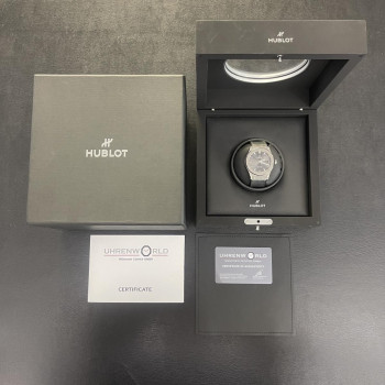 Hublot - Classic Fusion 42 Titan - UNGETRAGEN - Ref. 542.NX.7071.LR