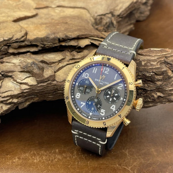Breitling - Classic Avi Chrono 42 P-51 Mustang Roségold - NEW GOODS - FULLSET 2026 - Ref. R233801A1B1X1