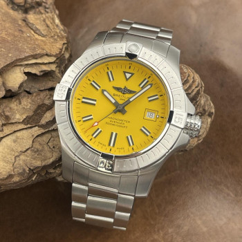 Breitling - Avenger Automatic 45 Seawolf - Box & Papiere - Ref. A17319
