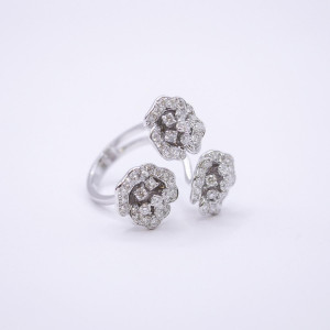 Ring 18kt WG, 18 Brillanten 0,74ct, 54 Brillanten 1,16ct