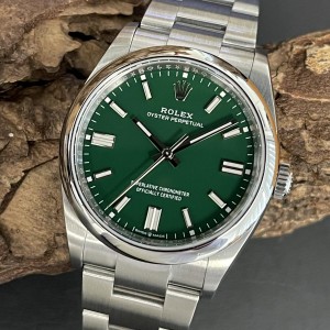 Rolex Oyster Perpetual 36mm GREEN - FULL SET 2022 - Ref. 126000