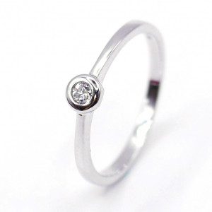 Ring 14 kt WG ca. 0,06 ct Brillant