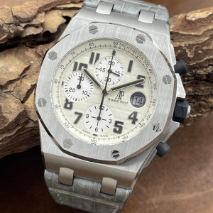 Audemars Piguet - Royal Oak Offshore Chrono Safari - Extract - Ref. 26020ST.OO.D091CR.01.A
