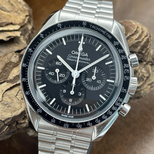 Omega - Speedmaster Professional Moonwatch - FULLSET 2023 - Ref. 31030425001001