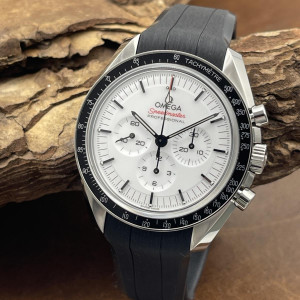 Omega - Speedmaster Professional Moonwatch Sapphire - NEW GOODS - FULLSET 2026 German - Ref. 31032425004001