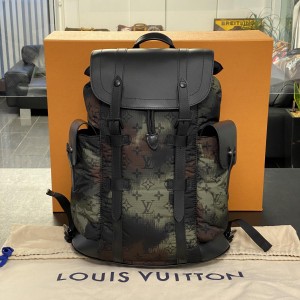 Louis Vuitton Christopher Backpack Camouflage Rucksack - ungetragen