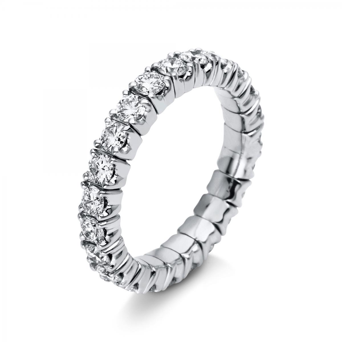 Ring 18 ct white gold with 23 brilliants ca. 1,81 ct, size 53